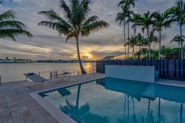 Exterior, Pool, Water