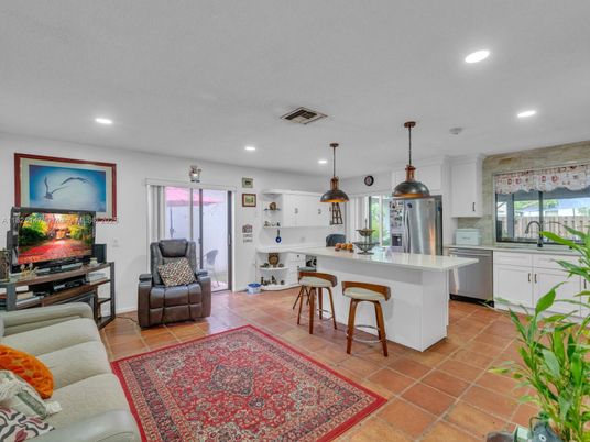 Interior, Kitchen, Living room, Pendant Lights, Recessed Lighting, Stainless Steel Appliances