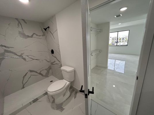 Bathroom, Interior, Marble, Marble Walls, Recessed Lighting