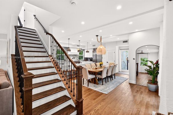 Dining room, Interior, Kitchen, Pendant Lights, Recessed Lighting, Wood Texture Flooring