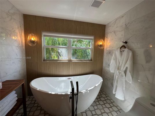 Bathroom, Free Standing Baths, Interior, Marble Walls