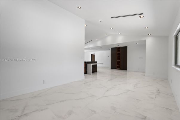 Empty room, Interior, Marble, Recessed Lighting
