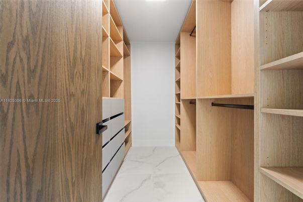 Interior, Marble, Walk-in Closets