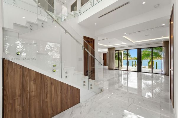 Interior, Marble, Recessed Lighting, Water