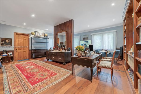 Home Office, Interior, Recessed Lighting, Wood Texture Flooring