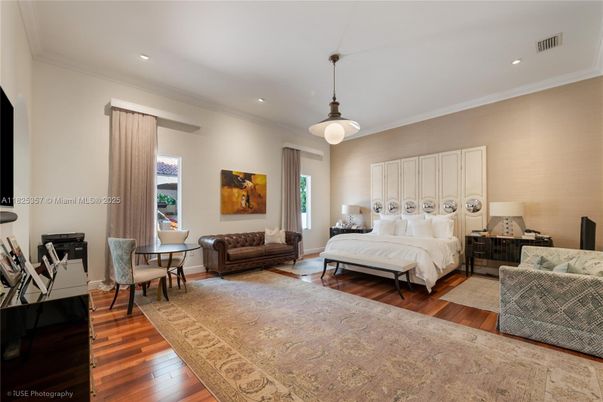 Bedroom, Interior, Pendant Lights, Recessed Lighting, Wood Texture Flooring