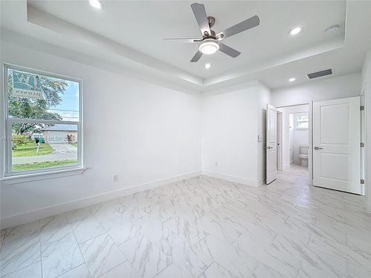 Empty room, Interior, Marble, Recessed Lighting