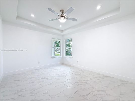 Empty room, Interior, Marble, Recessed Lighting