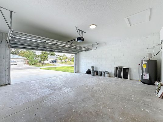 Garage, Interior