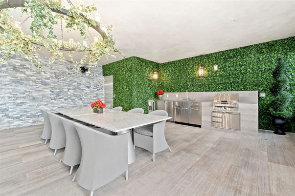 Dining room, Interior, Kitchen, Stainless Steel Appliances, Wood Texture Flooring