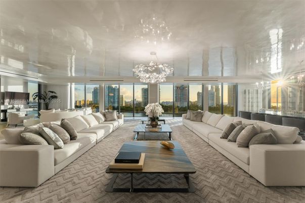 Chandelier, Dining room, Interior, Living room