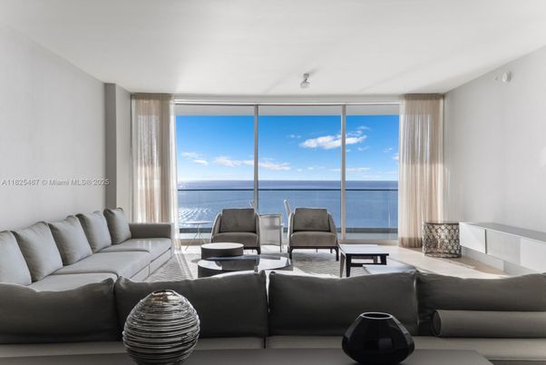 Interior, Living room, Water