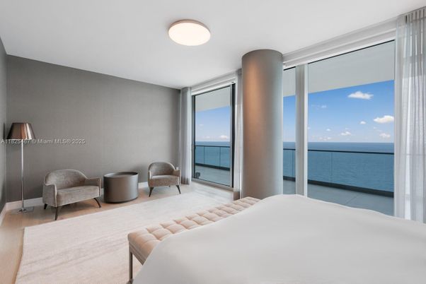 Bedroom, Interior, Water
