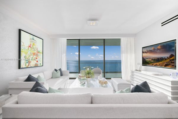 Interior, Living room, Water