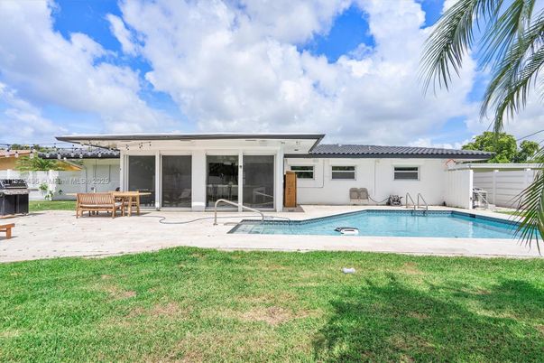 Backyard, Exterior, Pool