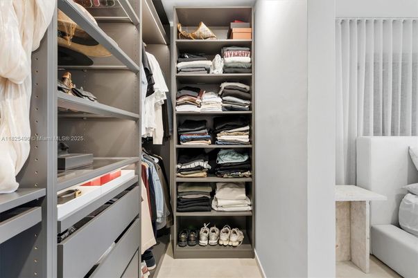 Interior, Walk-in Closets