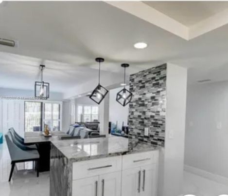 Dining room, Interior, Kitchen, Pendant Lights, Recessed Lighting
