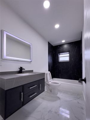 Bathroom, Interior, Marble, Marble Walls, Recessed Lighting