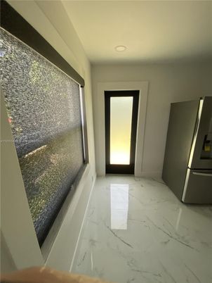 Empty room, Interior, Marble, Recessed Lighting