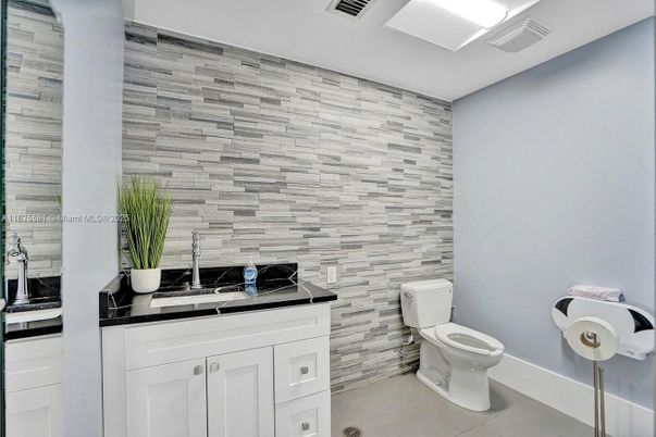 Bathroom, Interior