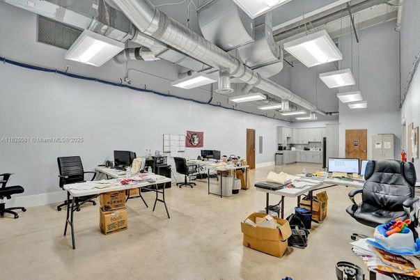 Garage, Home Office, Interior