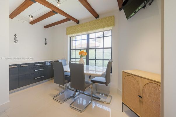 Dining room, Interior, Wooden Beams
