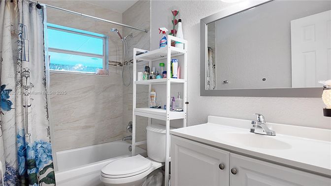 Bathroom, Interior, Marble Walls