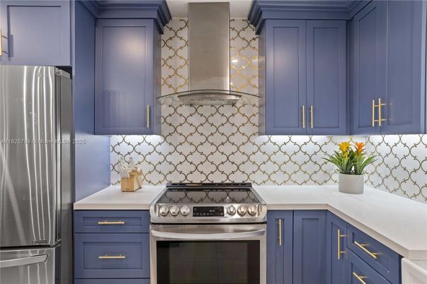 Interior, Kitchen, Stainless Steel Appliances
