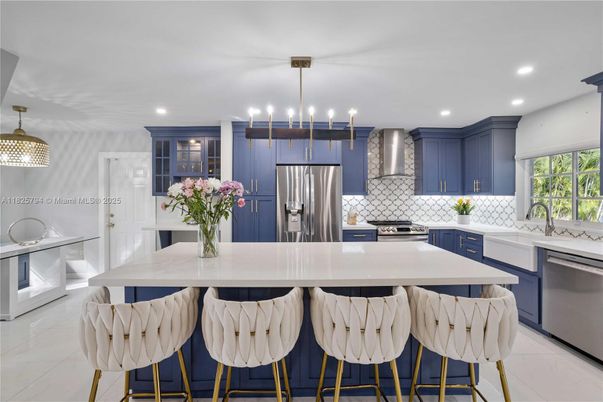 Interior, Kitchen, Pendant Lights, Recessed Lighting, Stainless Steel Appliances
