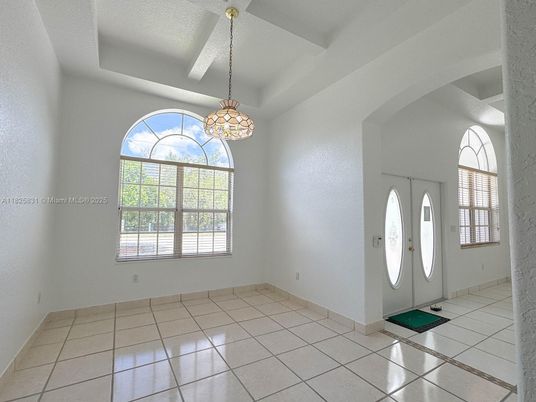 Chandelier, Empty room, Interior, Pendant Lights