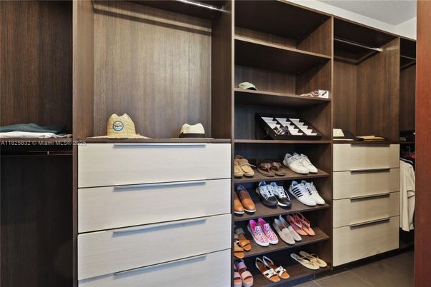 Interior, Walk-in Closets