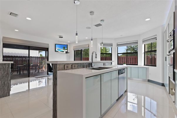 Dining room, Interior, Kitchen, Pendant Lights, Recessed Lighting