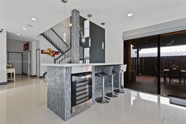 Dining room, Interior, Pendant Lights, Recessed Lighting