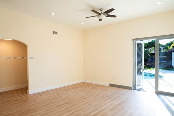 Empty room, Interior, Recessed Lighting, Wood Texture Flooring