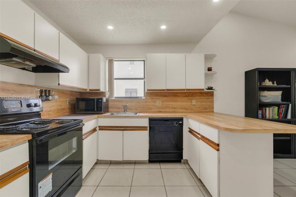 Interior, Kitchen, Recessed Lighting