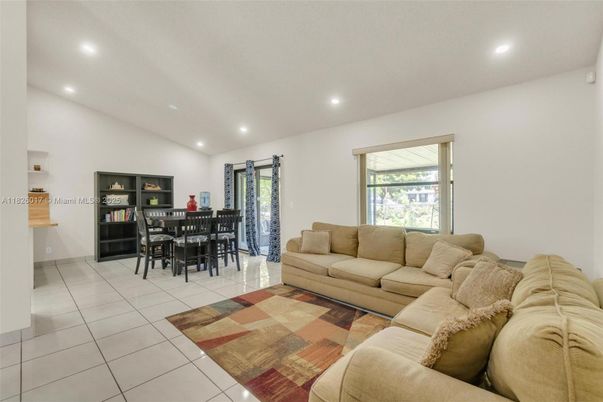 Dining room, Interior, Living room, Recessed Lighting