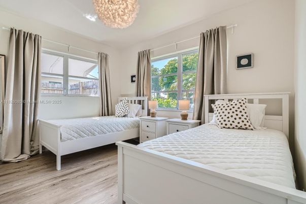 Bedroom, Chandelier, Interior, Wood Texture Flooring