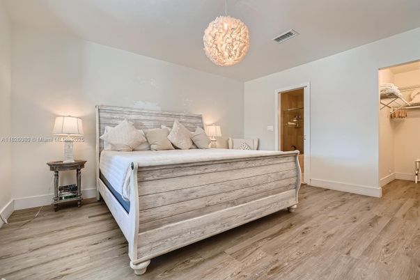 Bedroom, Interior, Pendant Lights, Wood Texture Flooring