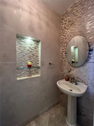 Bathroom, Interior