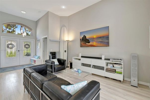 Interior, Living room, Pendant Lights, Recessed Lighting, Wood Texture Flooring