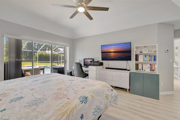 Bedroom, Home Office, Interior, Wood Texture Flooring