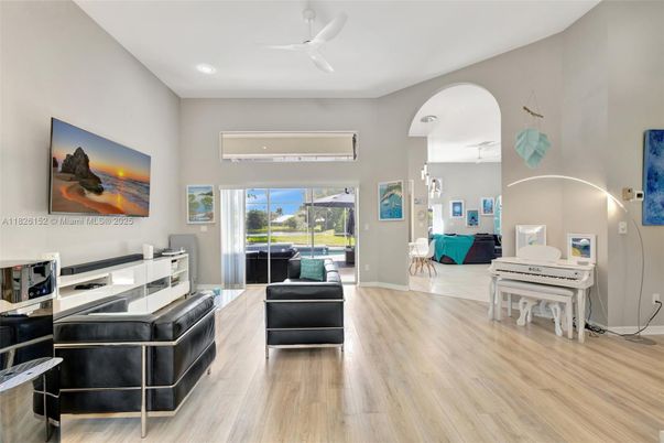 Interior, Piano, Recessed Lighting, Wood Texture Flooring