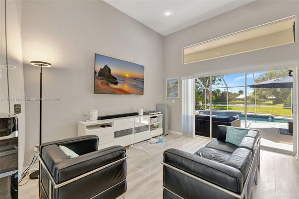 Interior, Living room, Recessed Lighting, Sun Room