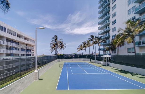 Exterior, Tennis Courts