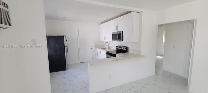 Interior, Kitchen, Marble, Recessed Lighting