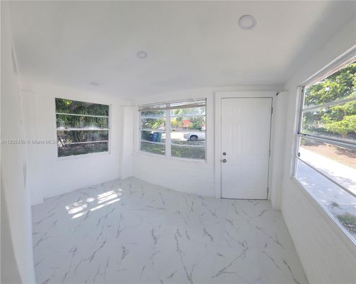 Empty room, Interior, Marble, Recessed Lighting