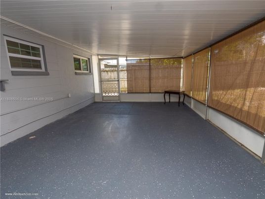 Empty room, Interior, Sun Room