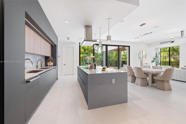 Dining room, Interior, Kitchen, Pendant Lights, Recessed Lighting