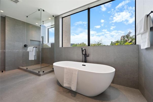 Bathroom, Free Standing Baths, Glass Shower, Interior, Recessed Lighting