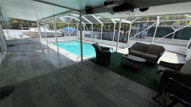 Interior, Pool, Sun Room